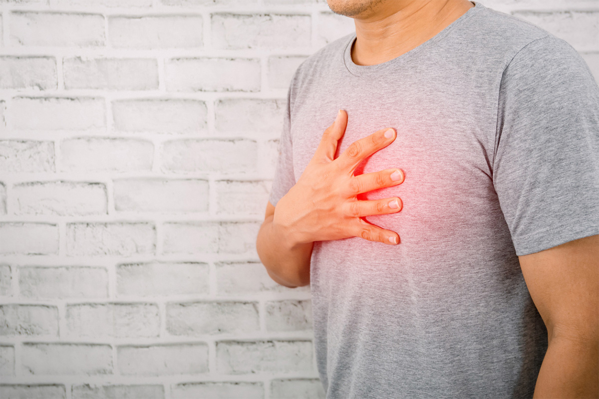 Bad breath and hip pain could mean you are having cardiovascular problems.