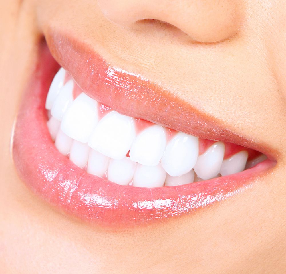 Try the below simple home remedies to whiten teeth.